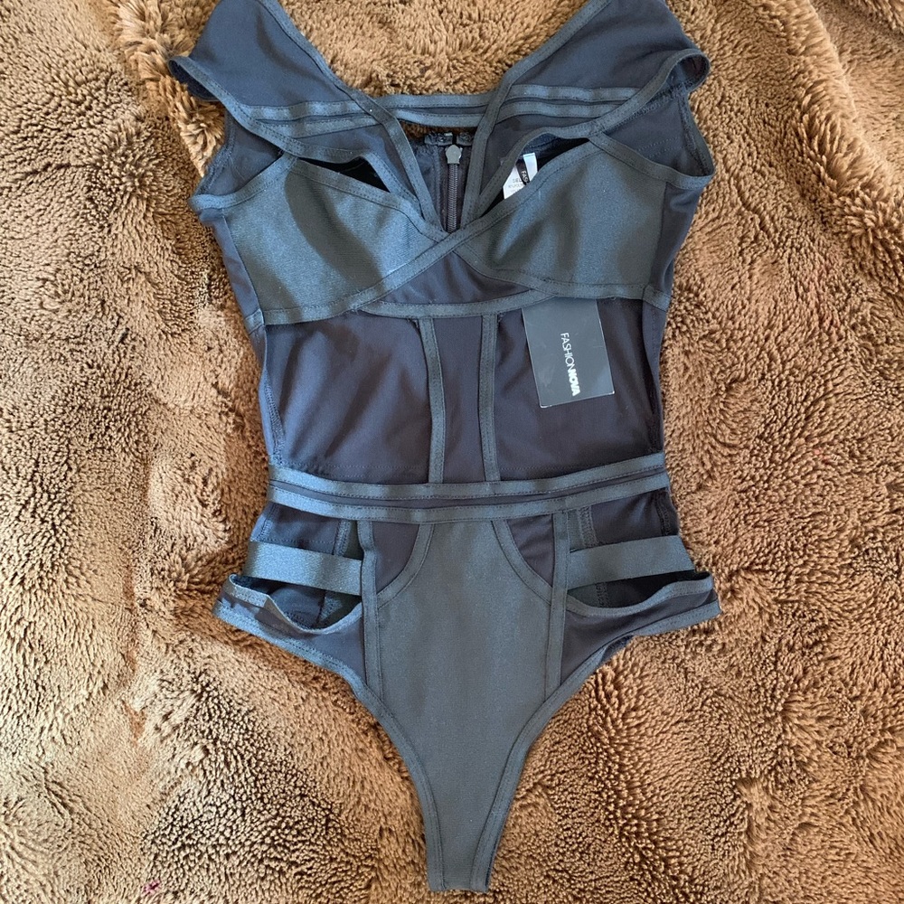Fashion Nova, swimsuit, black, size S.